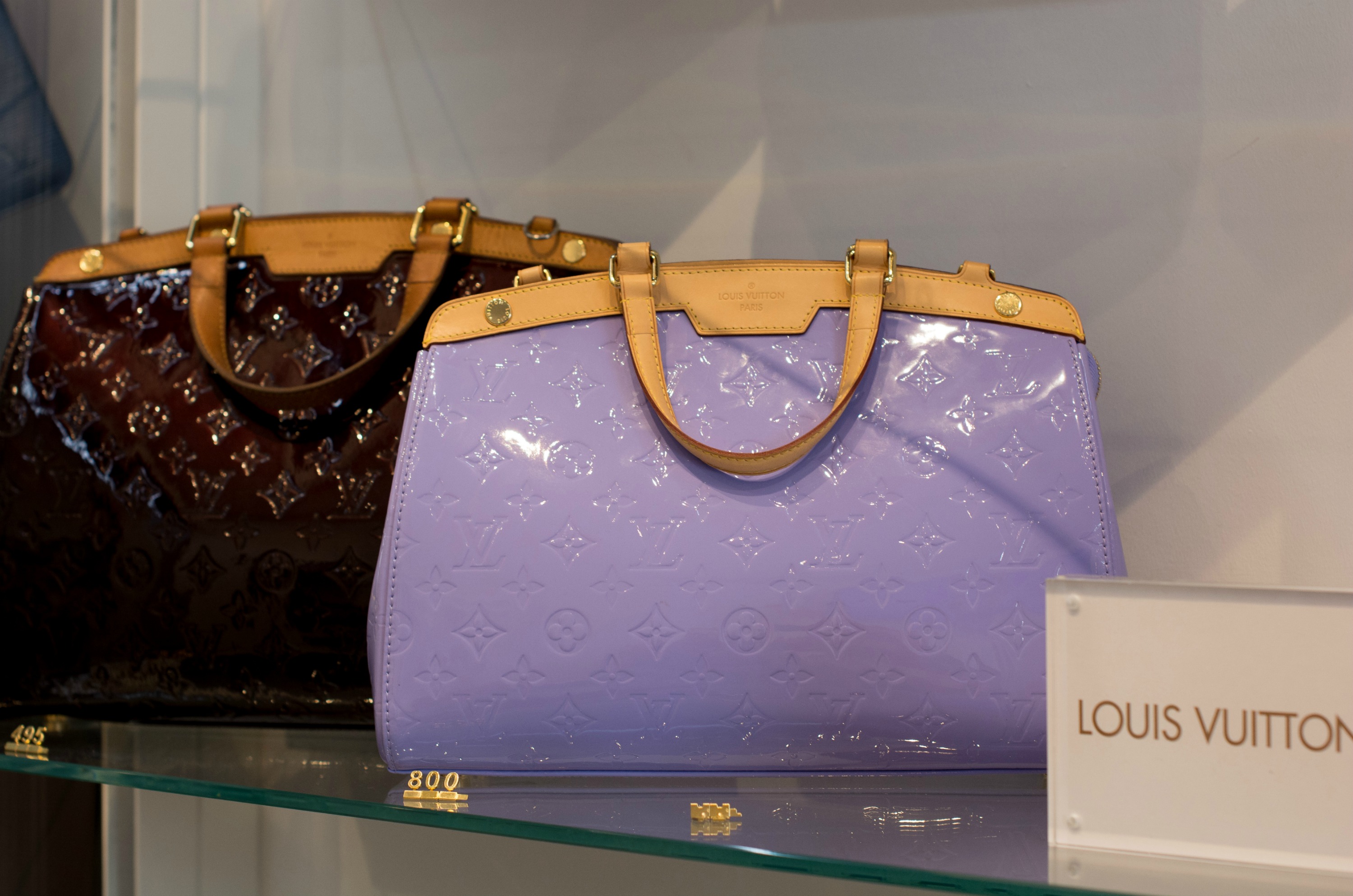 Pre-owned & Second hand Louis Vuitton Handbags.